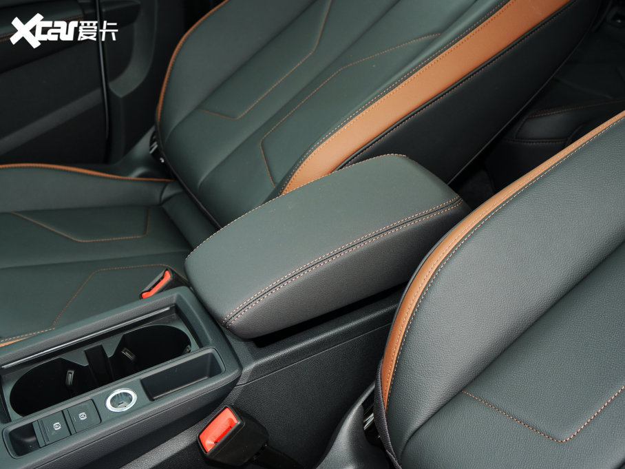 2023?yun)WQ3 35 TFSI r(sh)(1.4T)