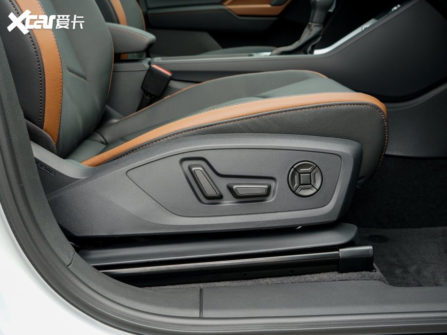 2023WQ3 35 TFSI r(1.4T)