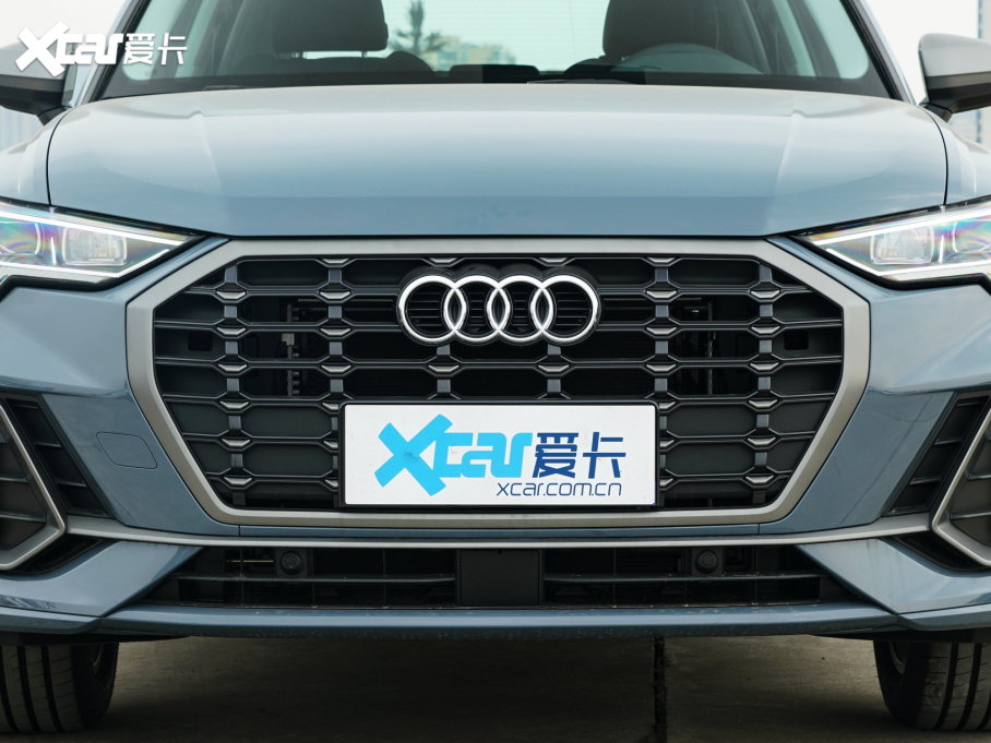 2023��W��Q3 40 TFSI RS�׼�ȼ����