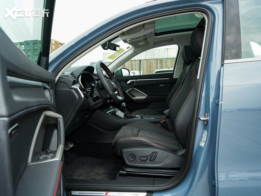 2023��W��Q3 40 TFSI RS�׼�ȼ����