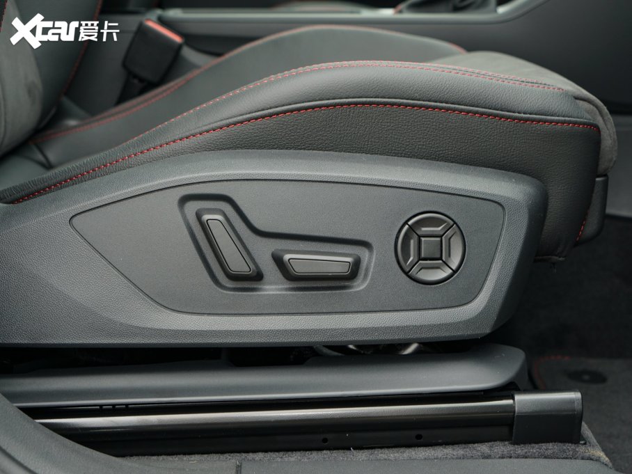 2023?yun)WQ3 40 TFSI RS׼ȼ