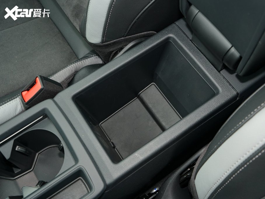 2023WQ3 45 TFSI quattro rЄӸ