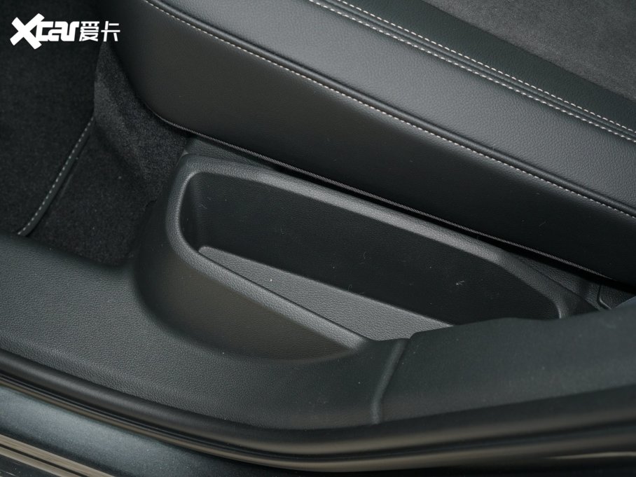 2023WQ3 45 TFSI quattro rЄӸ