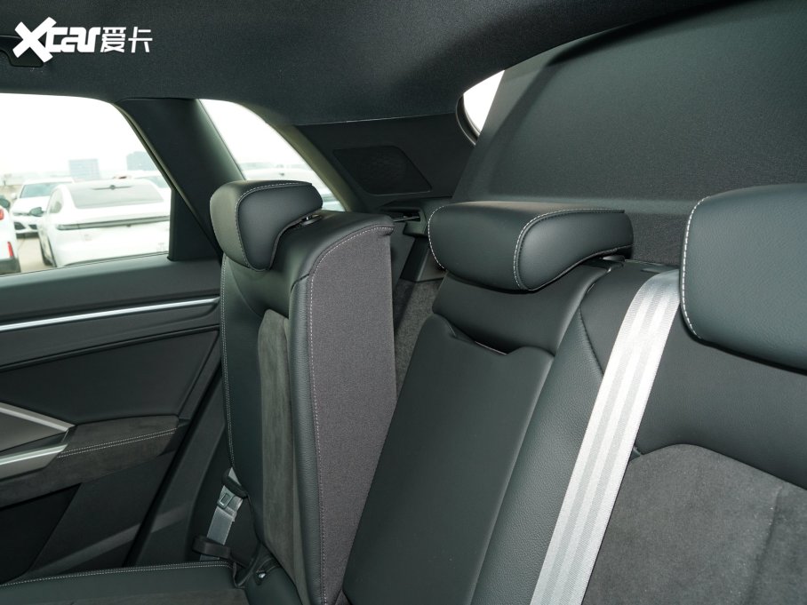 2023WQ3 45 TFSI quattro rЄӸ