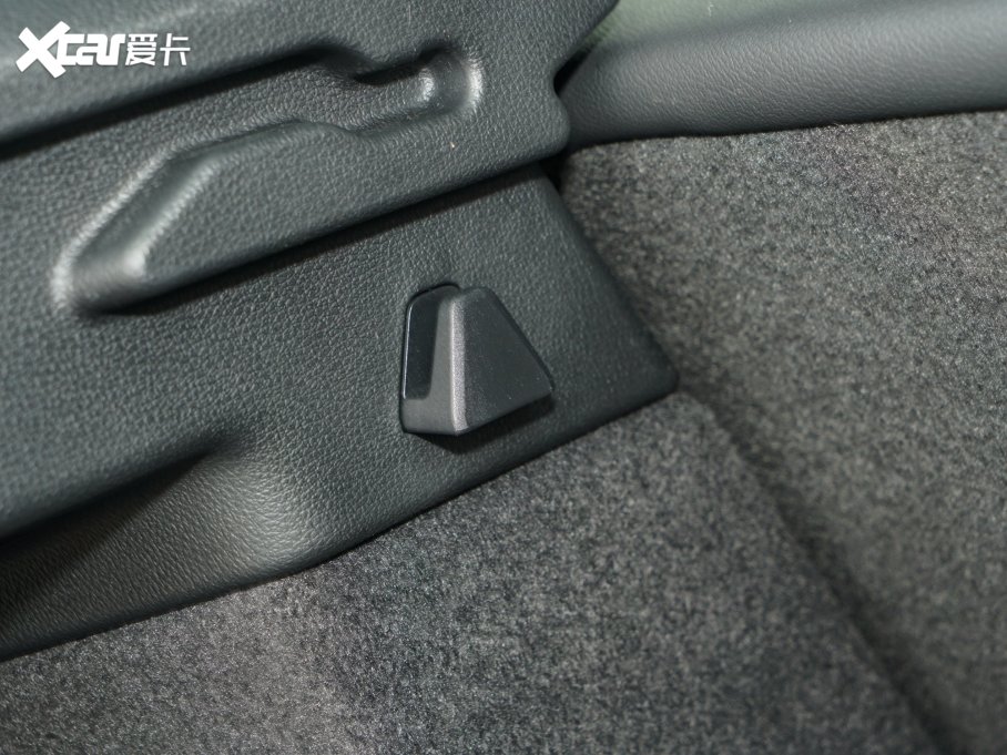 2023WQ3 45 TFSI quattro rЄӸ