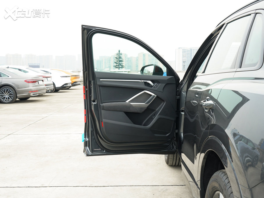 2023WQ3 45 TFSI quattro rЄӸ