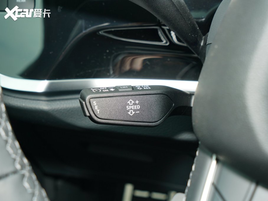 2023WQ3 45 TFSI quattro rЄӸ