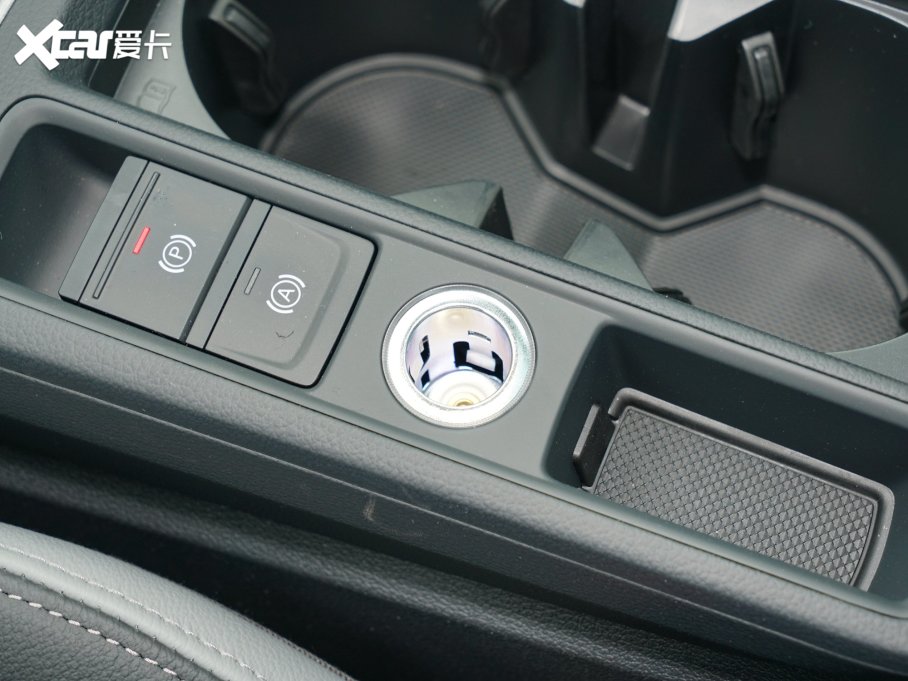 2023WQ3 45 TFSI quattro rЄӸ