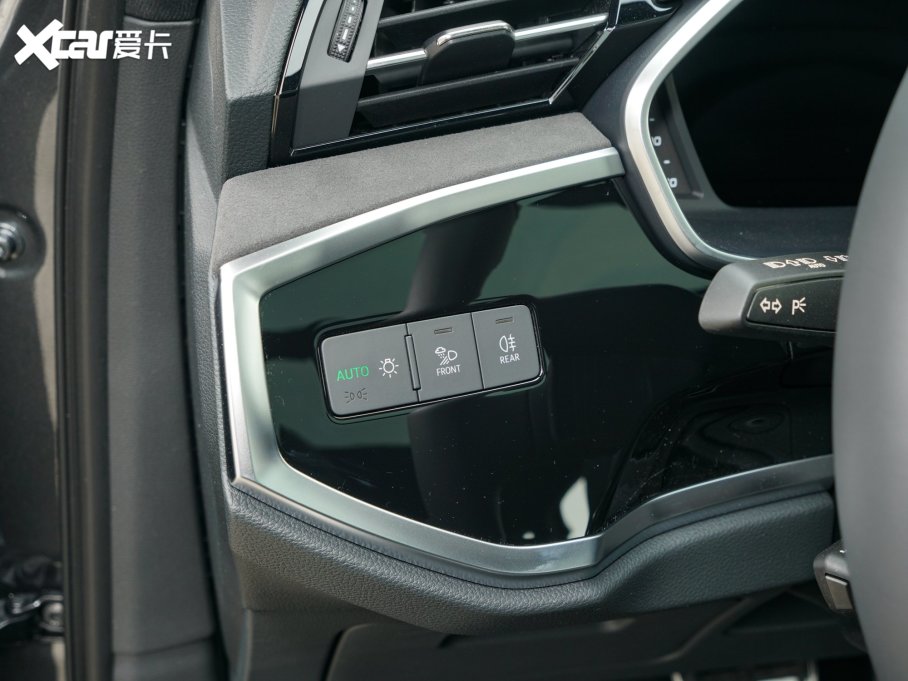 2023WQ3 45 TFSI quattro rЄӸ