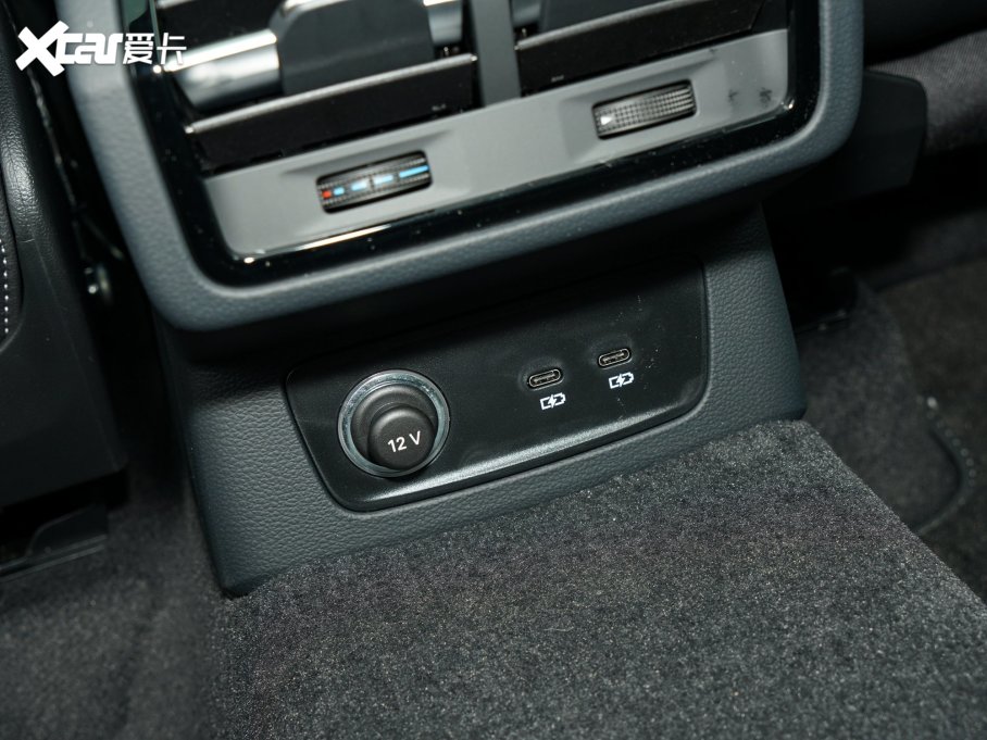 2023WQ3 45 TFSI quattro rЄӸ