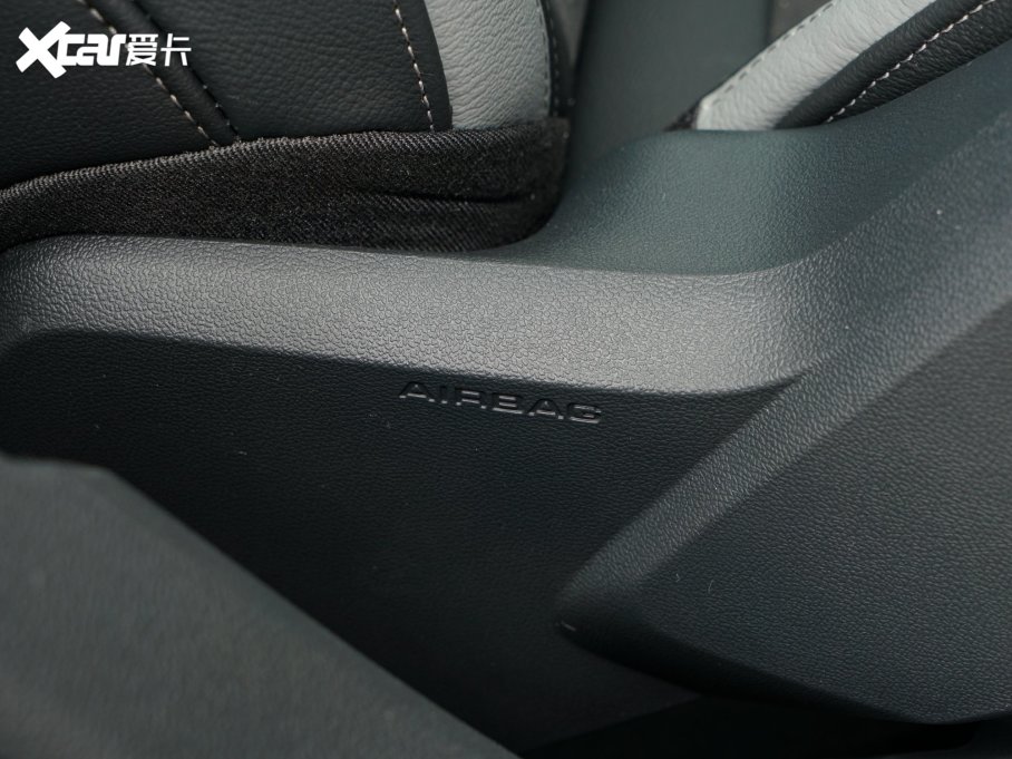 2023WQ3 45 TFSI quattro rЄӸ