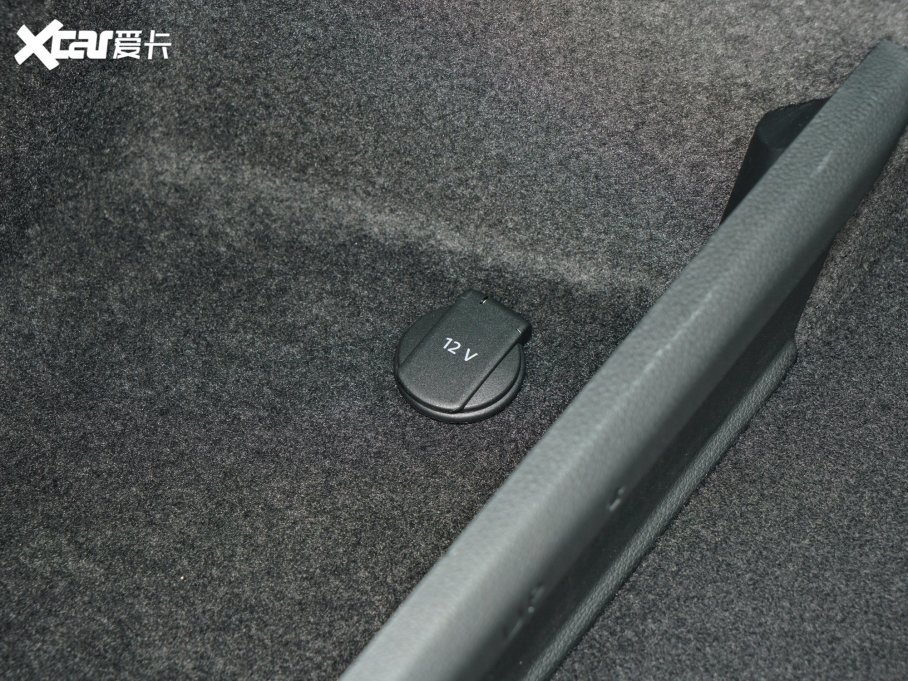 2023WQ3 45 TFSI quattro rЄӸ