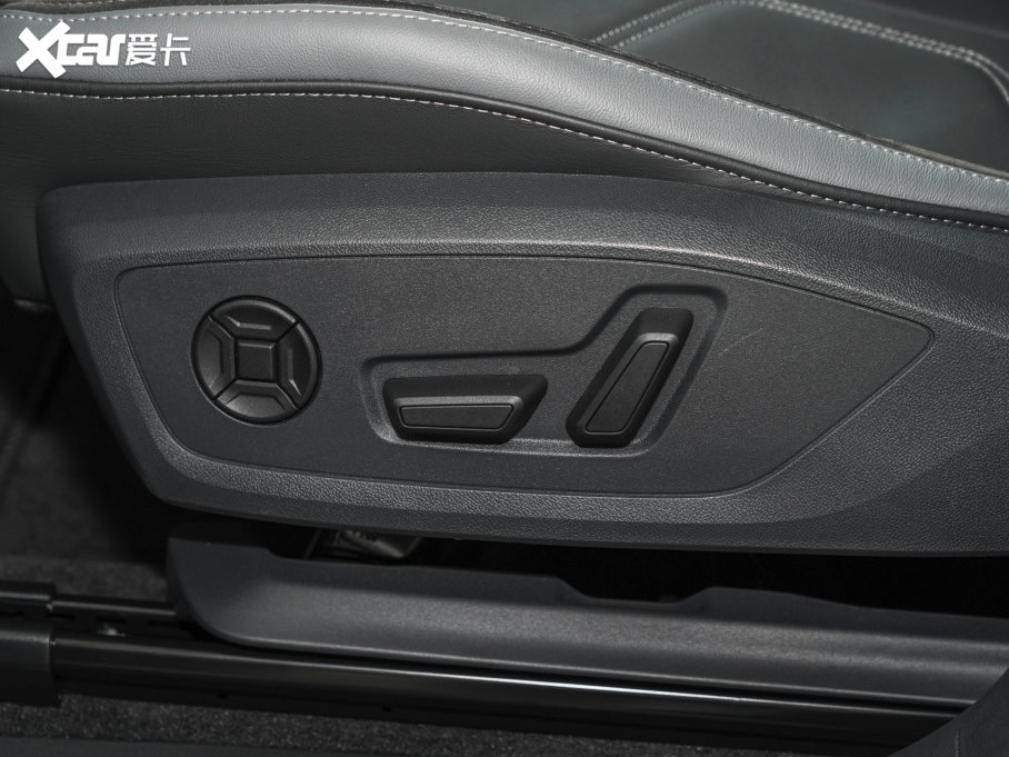 2023WQ3 40 TFSI rЄӸ