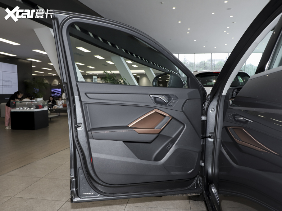 2023WQ3 35 TFSI r(sh)(1.5T)