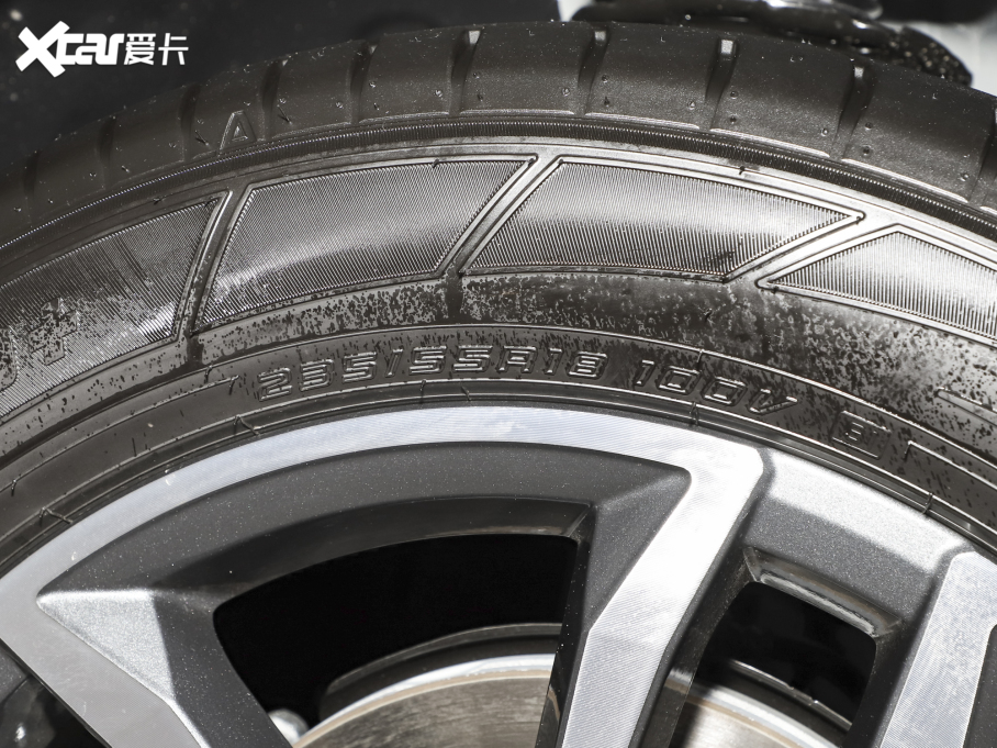 2023��W��Q3 35 TFSI �M(j��n)ȡ�Ӹ���(1.5T)