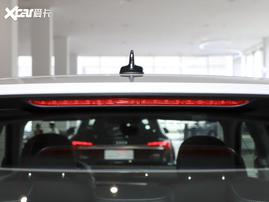 2023��W��Q3 35 TFSI �Mȡ�Ӹ���(1.5T)