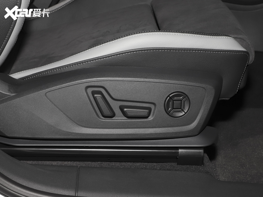 2023��W��Q3 35 TFSI �Mȡ�Ӹ���(1.5T)