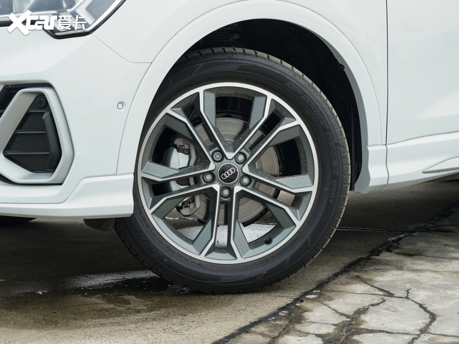 2023WQ3 Ŀ 40 TFSI rЄӸ