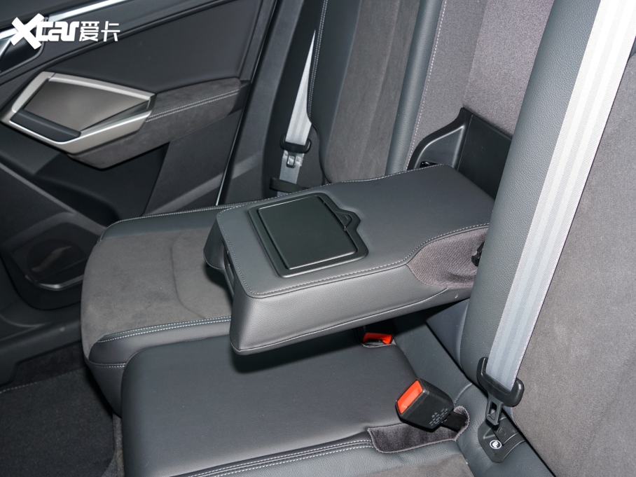 2023WQ3 Ŀ 40 TFSI rЄӸ