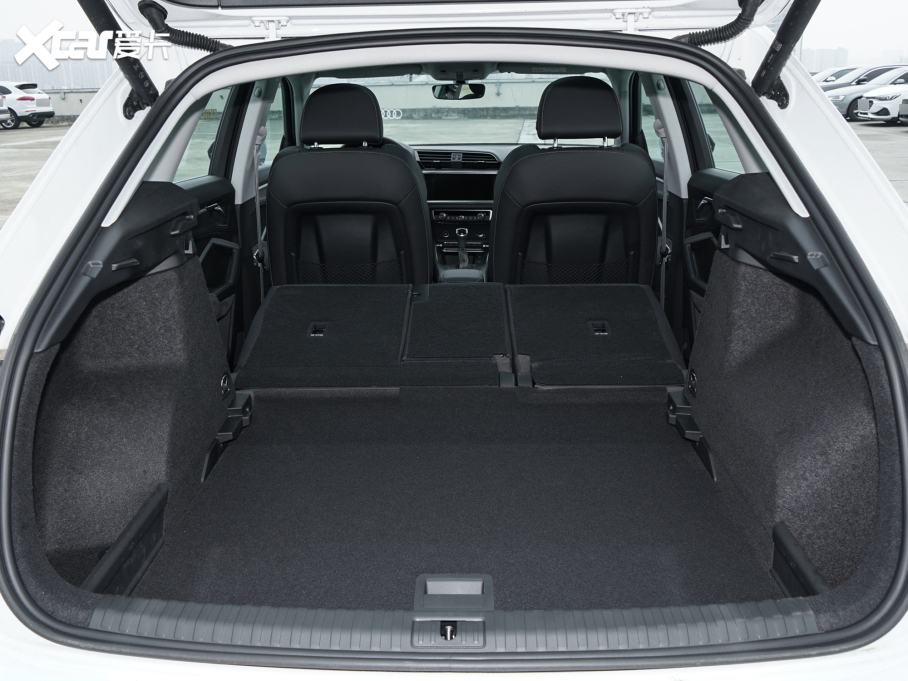 2023WQ3 Ŀ 40 TFSI rЄӸ