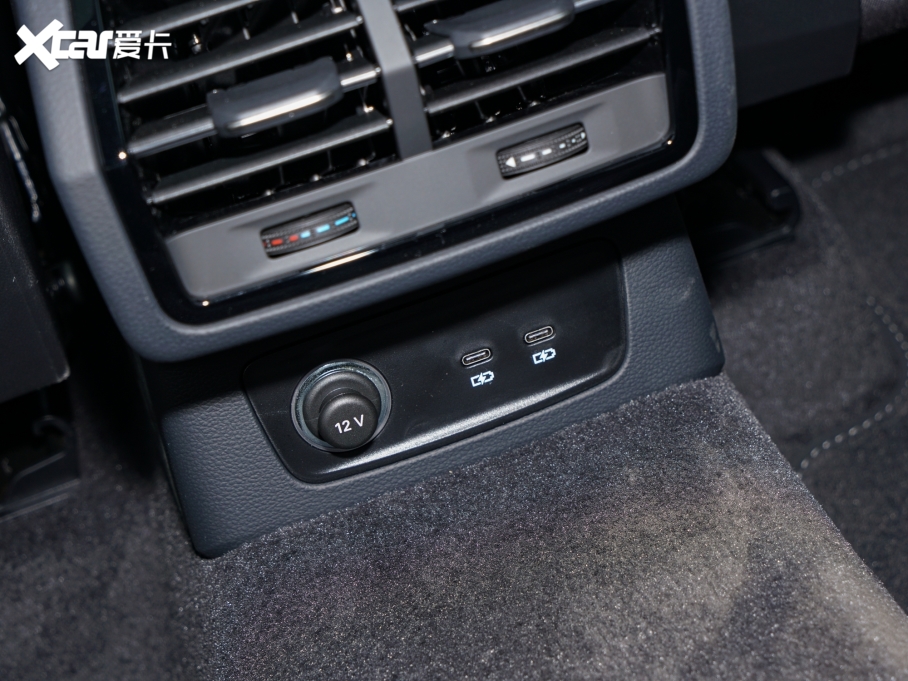 2023WQ3 Ŀ 40 TFSI rЄӸ