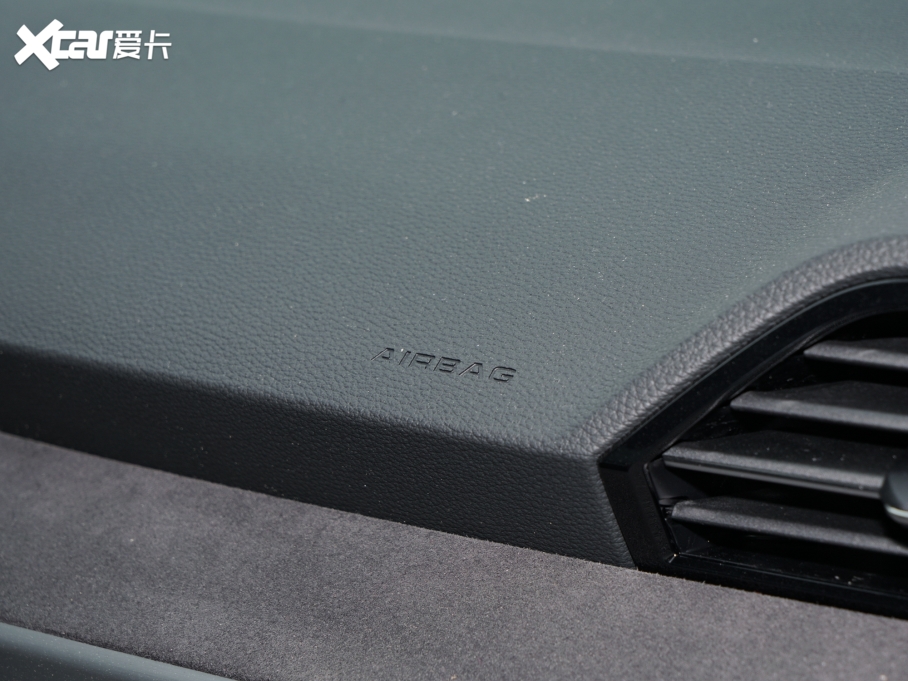 2023WQ3 Ŀ 40 TFSI rЄӸ