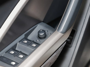 202335 TFSI MȡӸ(1.4T) п؅^