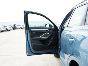 2023款40 TFSI RS套件燃速型 驾驶位车门