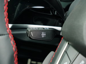 202340 TFSI RS׼ȼ п؅^(q)