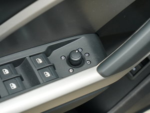 202340 TFSI RS׼ȼ п؅^(q)