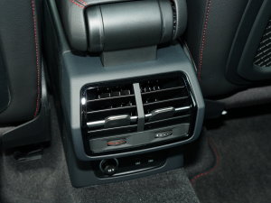 202340 TFSI RS׼ȼ п؅^(q)