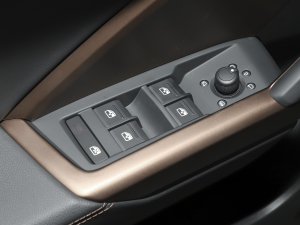 202335 TFSI r(1.5T) п؅^