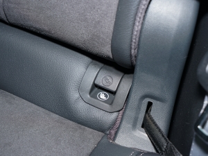 2023Ŀ 40 TFSI rЄӸ g