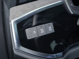 2023Ŀ 40 TFSI rЄӸ п؅^(q)