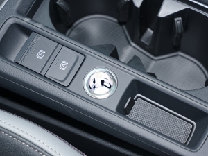 2023Ŀ 40 TFSI rЄӸ п؅^(q)