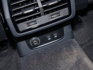 2023Ŀ 40 TFSI rЄӸ п؅^(q)