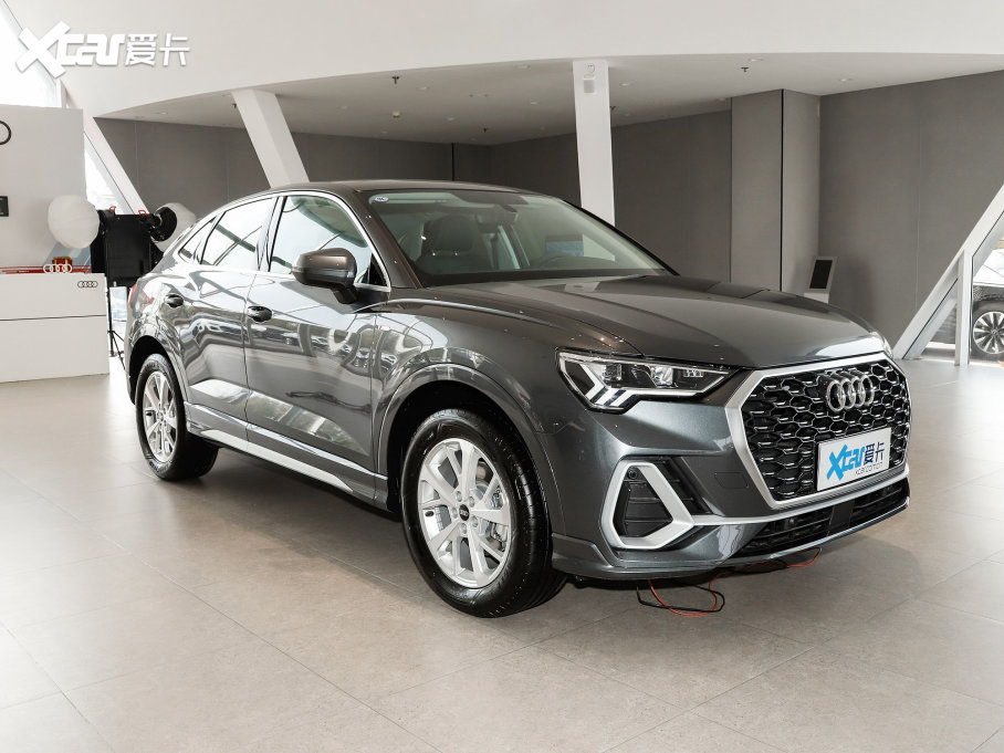 2023WQ3 Sportback 35 TFSI Mȡ(1.4T)