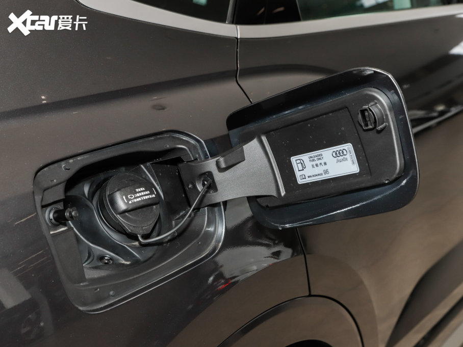 2023WQ3 Sportback 35 TFSI Mȡ(1.4T)