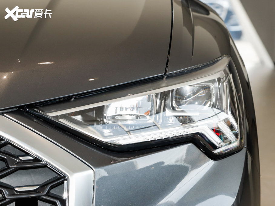 2023?yun)WQ3 Sportback 35 TFSI M(jn)ȡ(1.4T)