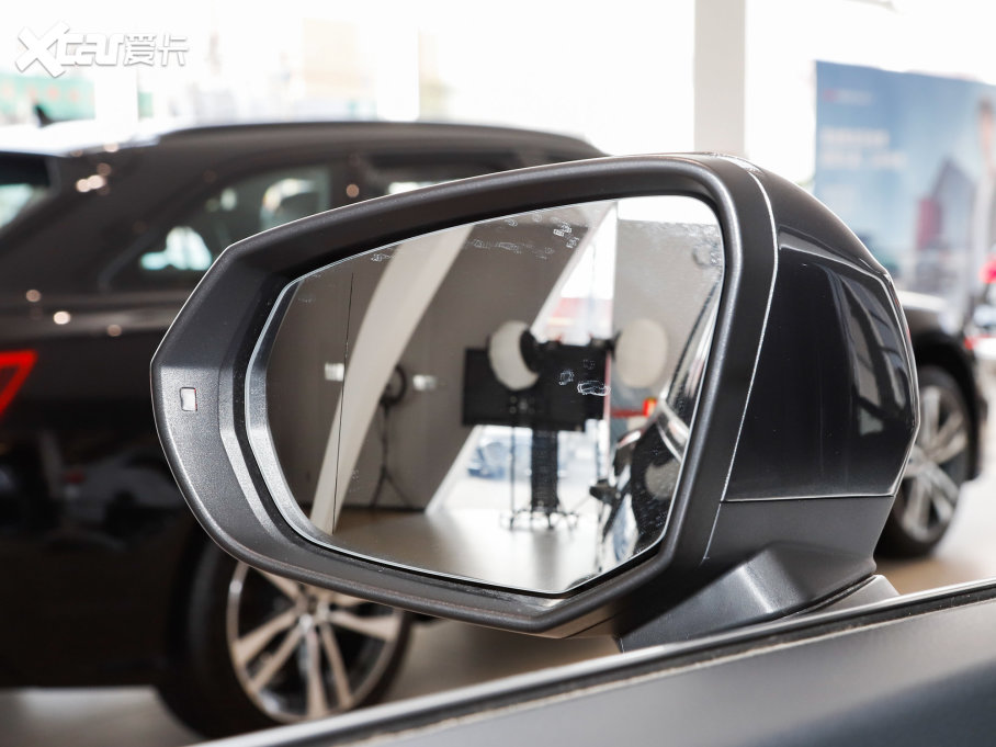 2023WQ3 Sportback 35 TFSI Mȡ(1.4T)