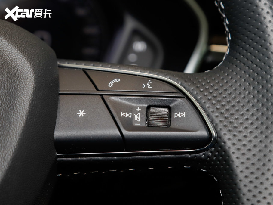 2023WQ3 Sportback 35 TFSI Mȡ(1.4T)