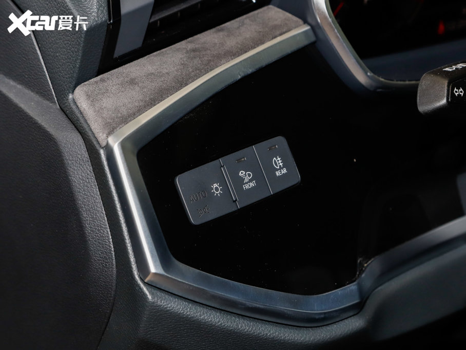 2023WQ3 Sportback 35 TFSI Mȡ(1.4T)