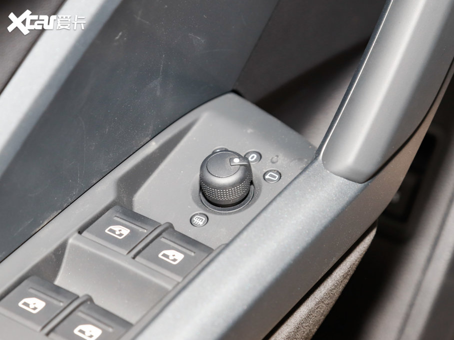 2023WQ3 Sportback 35 TFSI Mȡ(1.4T)