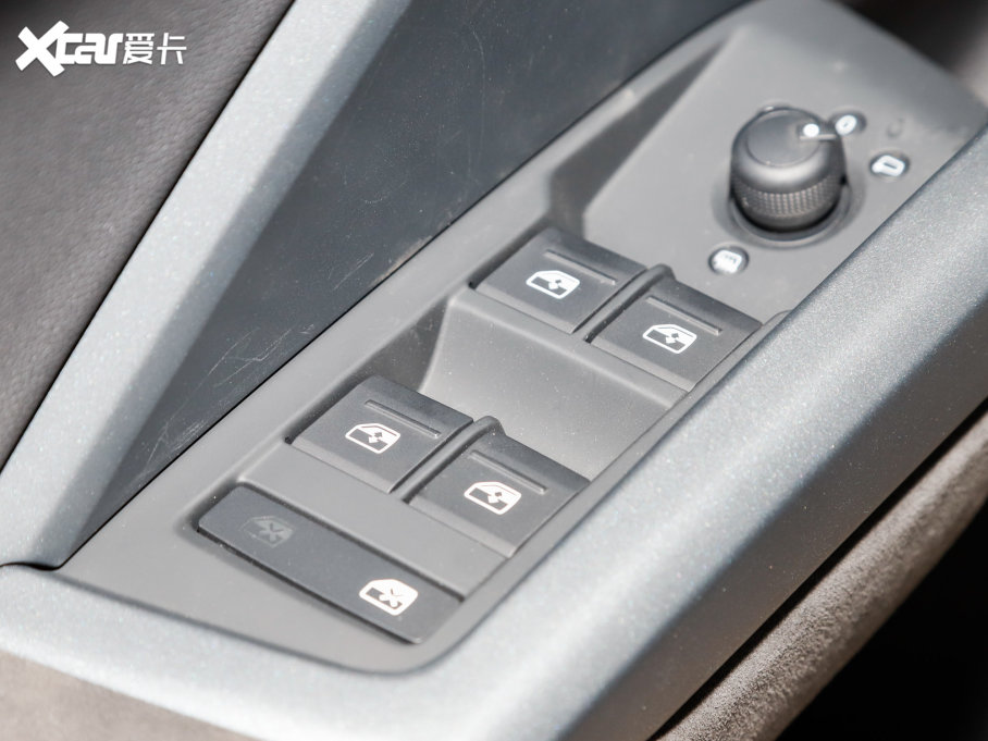 2023WQ3 Sportback 35 TFSI Mȡ(1.4T)