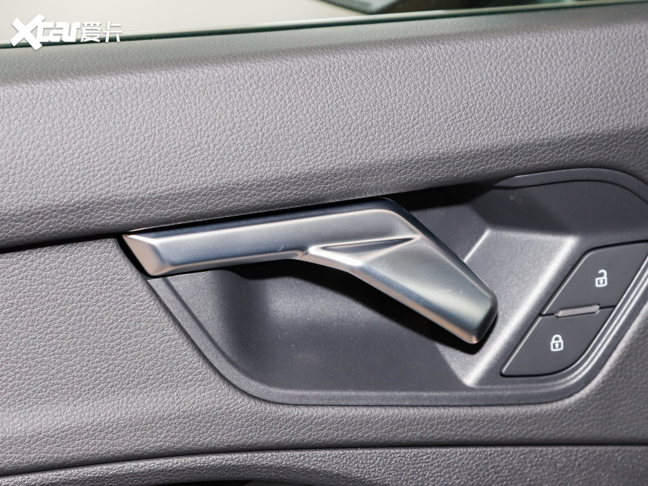 2023WQ3 Sportback 35 TFSI Mȡ(1.4T)