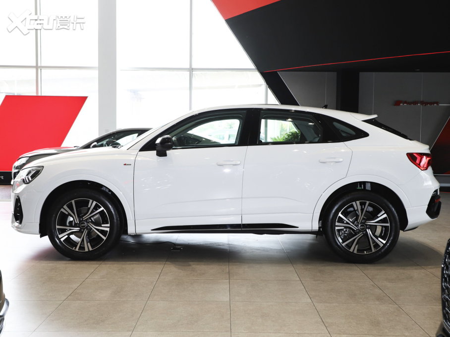 2023WQ3 Sportback 40 TFSI r