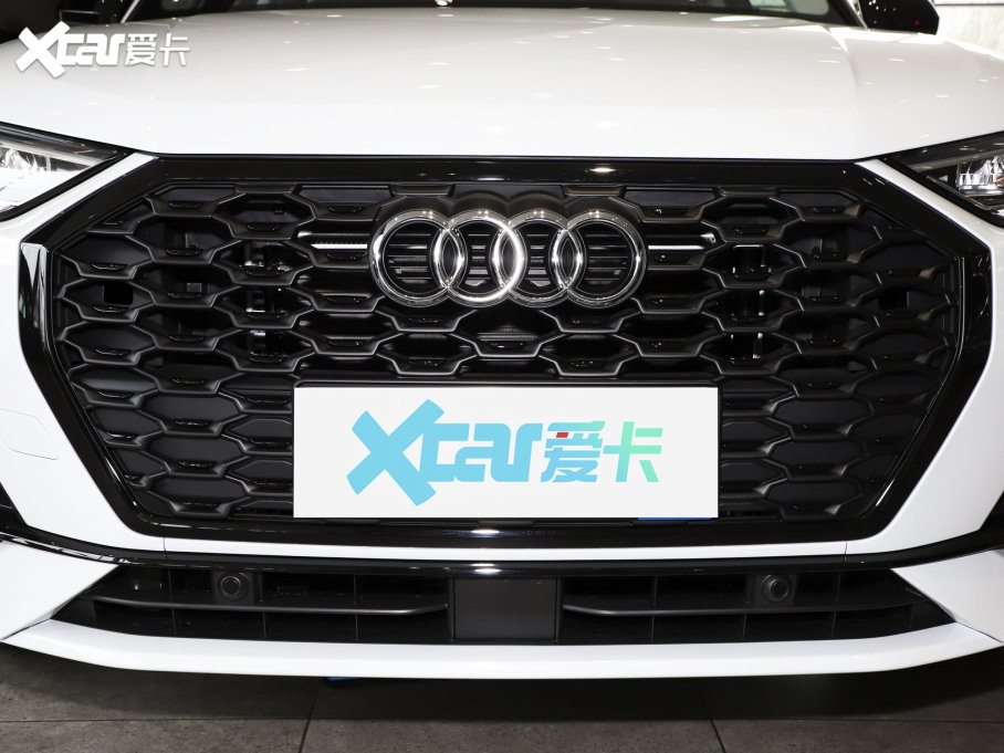 2023?yun)WQ3 Sportback 40 TFSI r(sh)