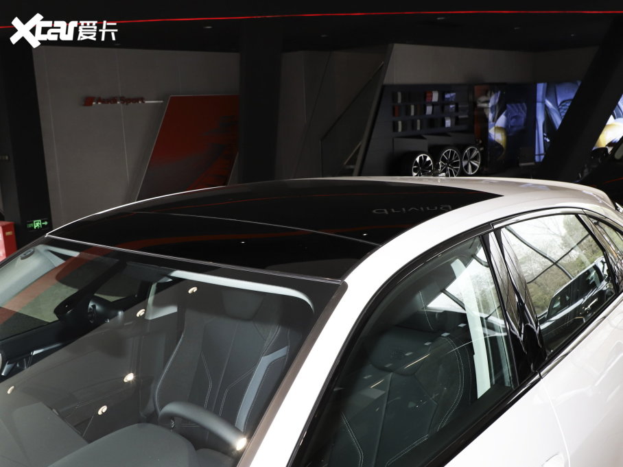 2023WQ3 Sportback 40 TFSI r