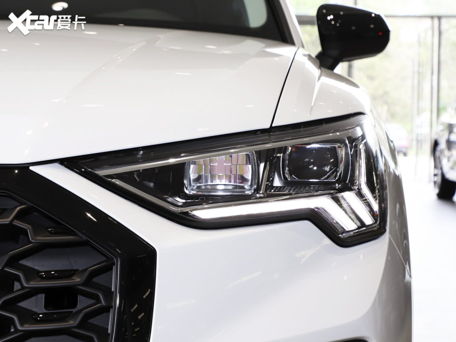 2023WQ3 Sportback 40 TFSI r