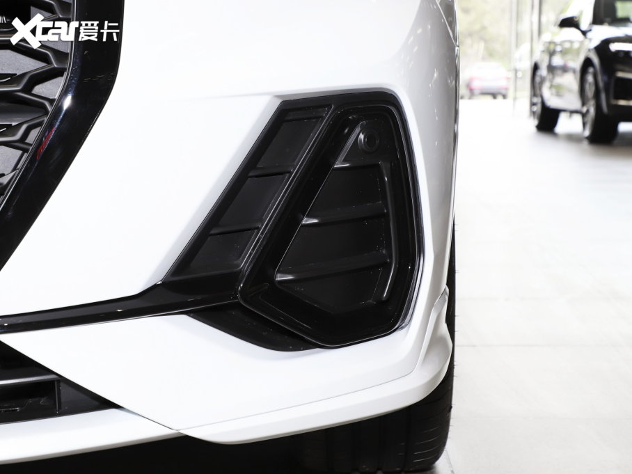 2023WQ3 Sportback 40 TFSI r